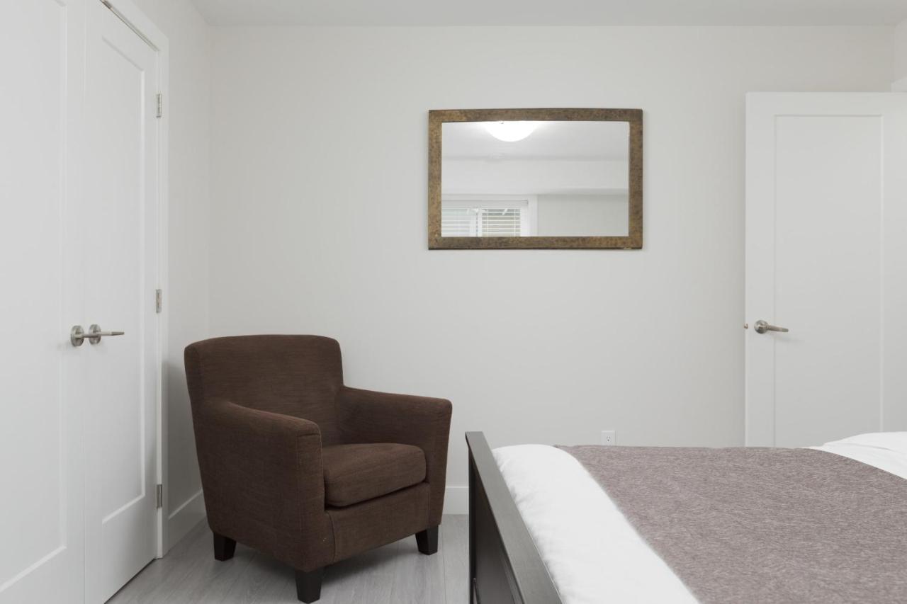 Tastefully Furnished And Newly Updated 2 Bd Central Lynn Valley North Vancouver Villa Exteriör bild